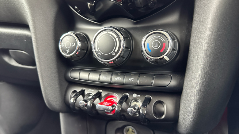 MINI Hatchback 1.5 Cooper Classic II 3dr Petrol Hatchback